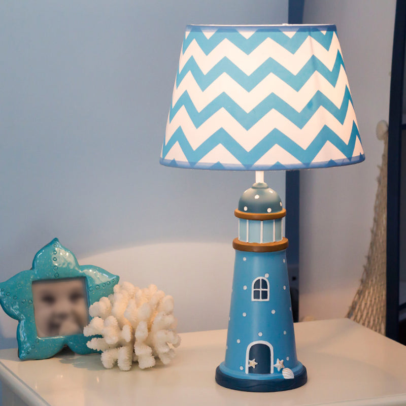 Lighting da tavolo da cono largo 14 "/18" Tessuto in stile cartone animato 1 lampada in piedi a blu chiaro/bianco con base a torre in resina