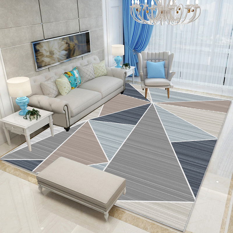 Neat 3D Effect Triangle Rug Multicolor Contemporary Carpet Polypropylene Machine Washable Pet Friendly Anti-Slip Rug for Home