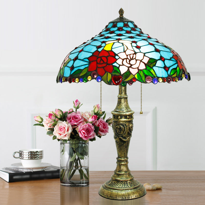 Luz de la mesa azul de vidrieras Patrón de rosa 3 cabezas Lámpara de mesita de noche Tiffany con cadena de extracción
