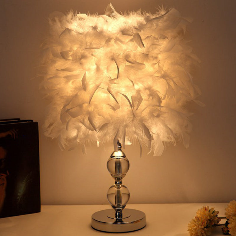 Cylindre Plume Nightstand lampe Arttics Single Nickel Table Éclairage pour chambre à coucher