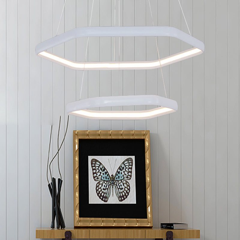 Abgestufte hexagonale Kronleuchter-Anhänger-Einfachheit Acryl 1/2/3-Licht-LED Hängende Lampe in Schwarz/Silber/Weiß