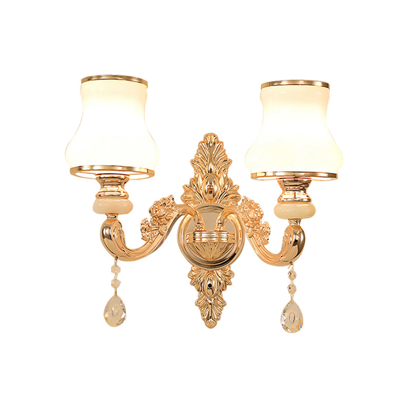 Goldene Blumenwandlampe Retro -Stil gefrostetes Glas Wohnzimmerwandleuchte mit Kristallakzent