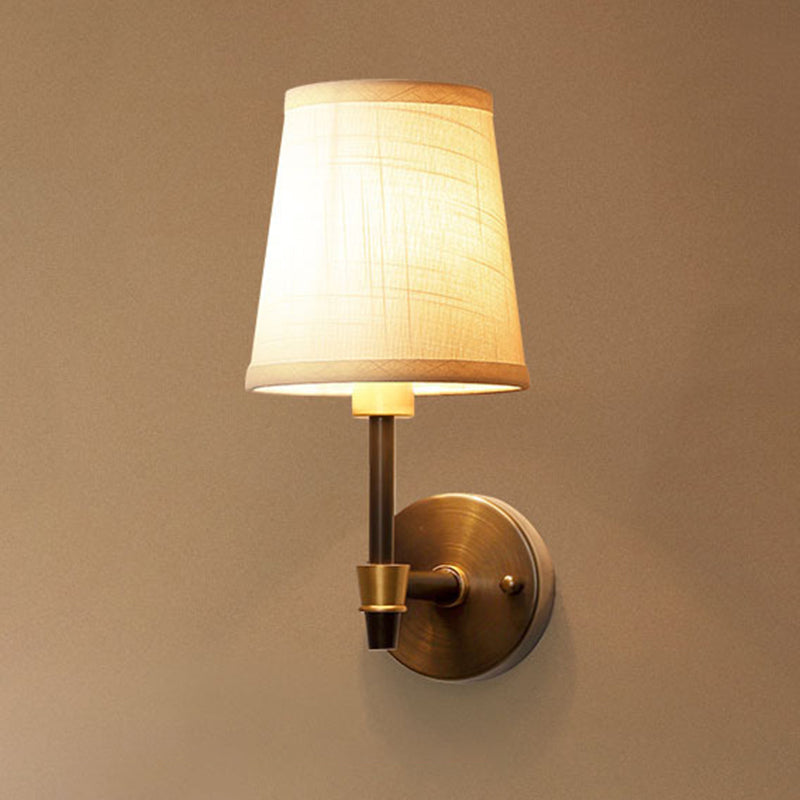 Iluminación de montura de pared sombreada tradicional lámpara de pared de vidrio de una sola bombilla en oro