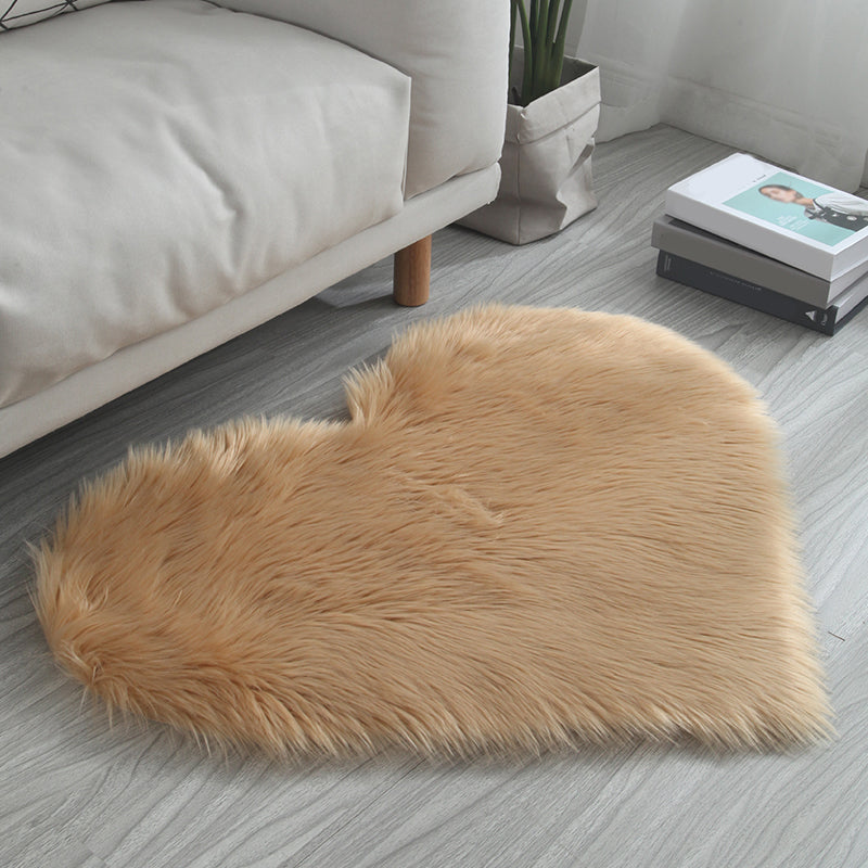 Heart Shape Solid Color Rug Multi-Colored Simple Carpet Fluffy Pet Friendly Machine Washable Rug for Bedroom