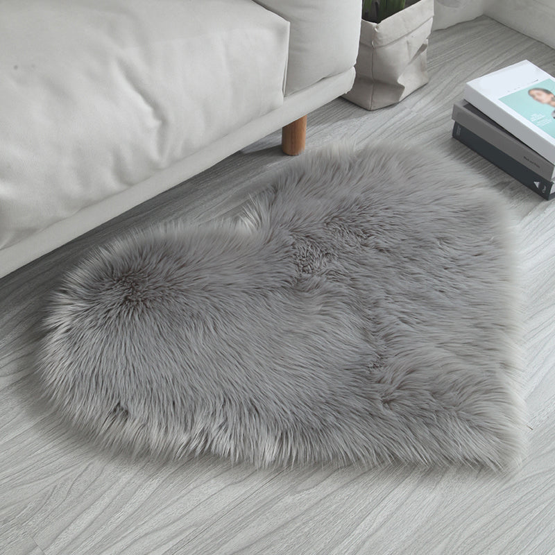 Heart Shape Solid Color Rug Multi-Colored Simple Carpet Fluffy Pet Friendly Machine Washable Rug for Bedroom