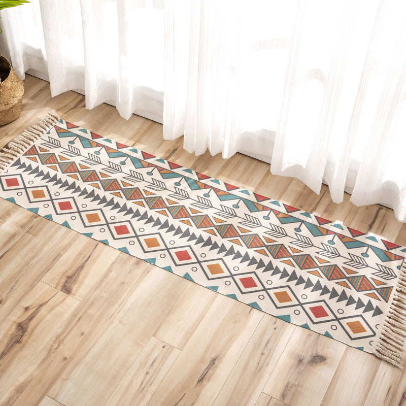 Nostalgia Tribal Pattern Tappe