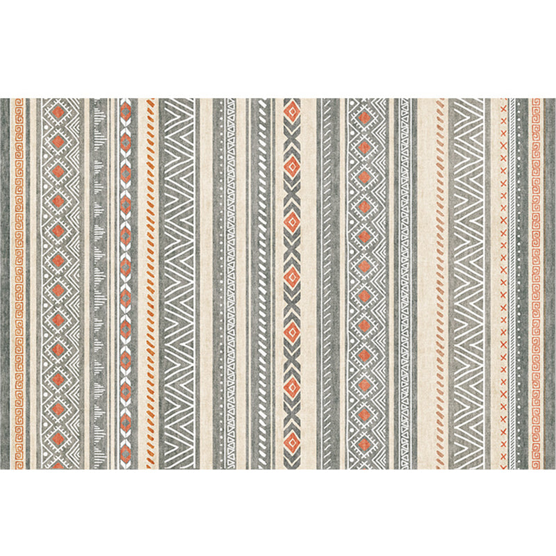 Tapis de synthèse multicolore de tapis de synthétique multicolore géo de géo.