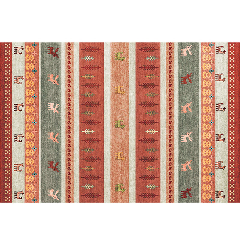 Tapis de synthèse multicolore de tapis de synthétique multicolore géo de géo.