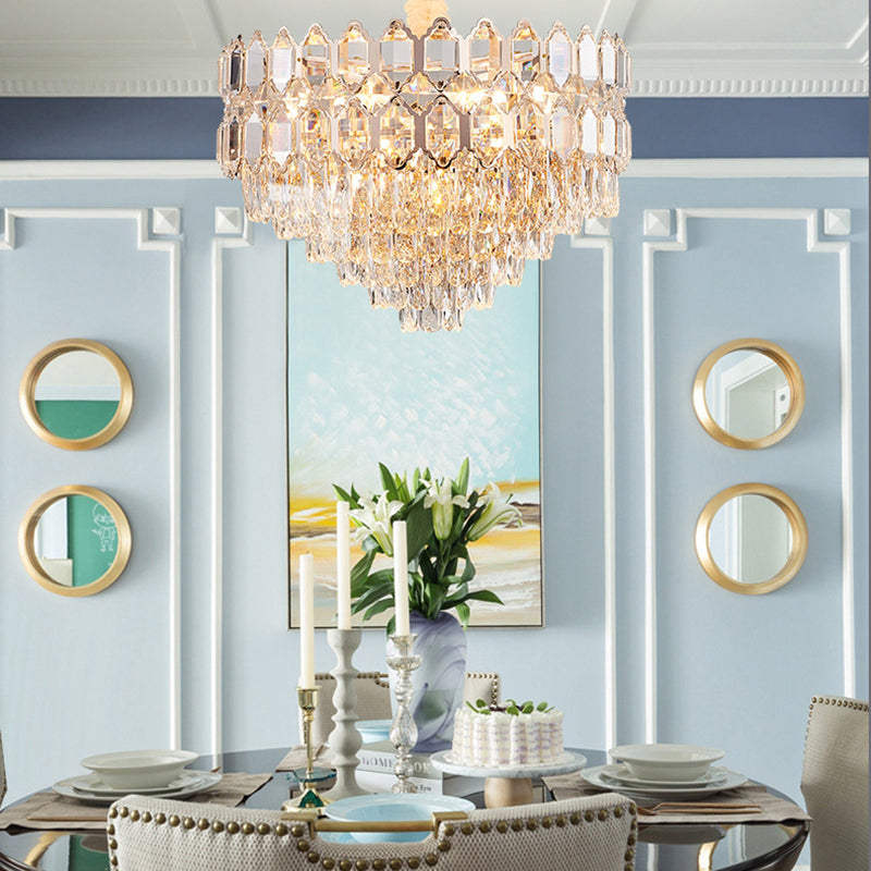 Lumière suspendue à 6 lumières modernes avec une nuance de lustre conique d'or à l'ombre en cristal