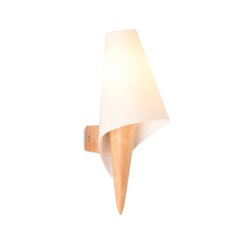 Luz de pared de cono de helado Simplicidad de madera de madera de una sola lámpara de pared de la cama con sombra de vidrio blanco