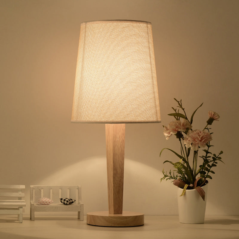 Lampe de table en tissu géométrique de style moderne simple de nuit blanche Lumière avec base en bois