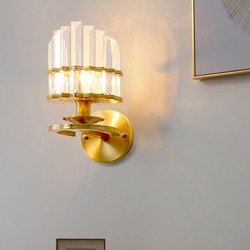 Clear Crystal Prism Wall Lighting Fixture Contemporary 1 Light Wall Lamp with Round Backplate in Brass