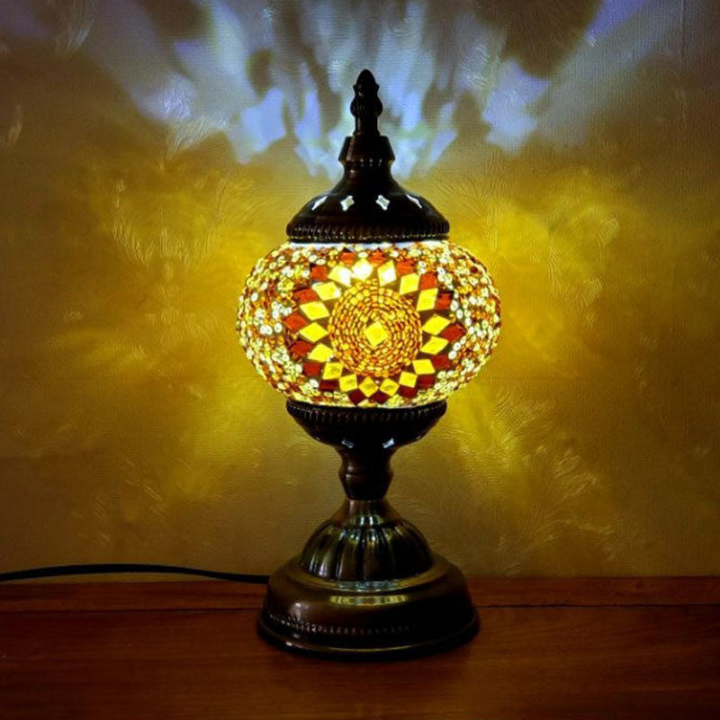 Turkish Oblate Nachttischlampe Single-Bulb-Glasschifftischleuchte für das Restaurant