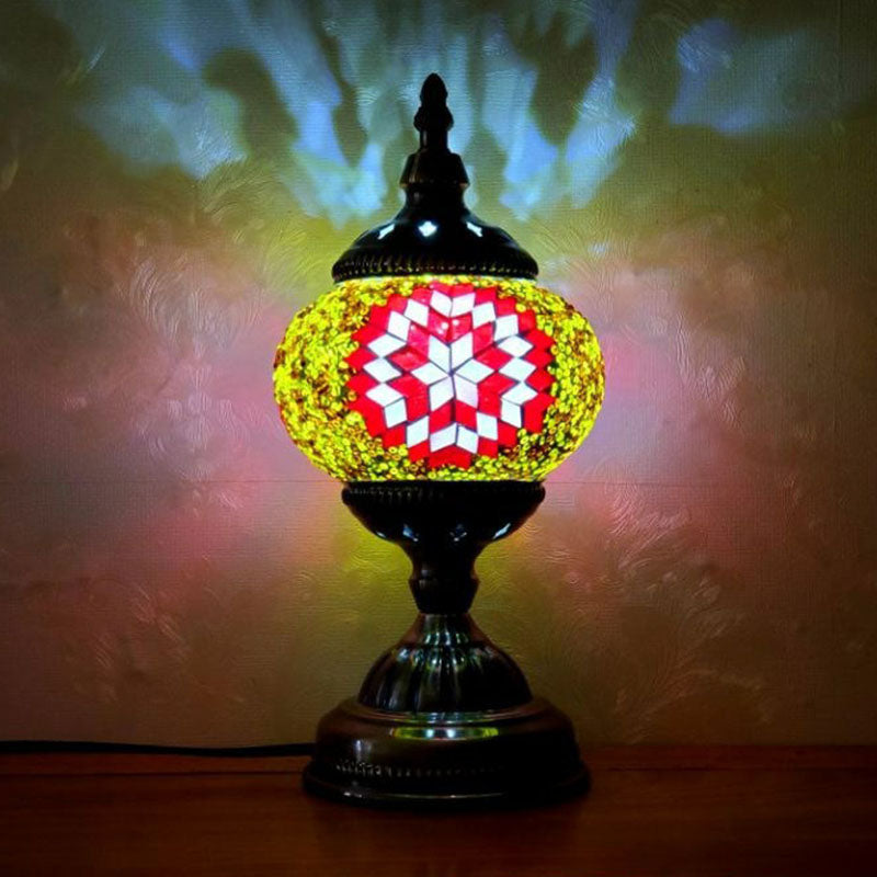 Turkish Oblate Nachttischlampe Single-Bulb-Glasschifftischleuchte für das Restaurant
