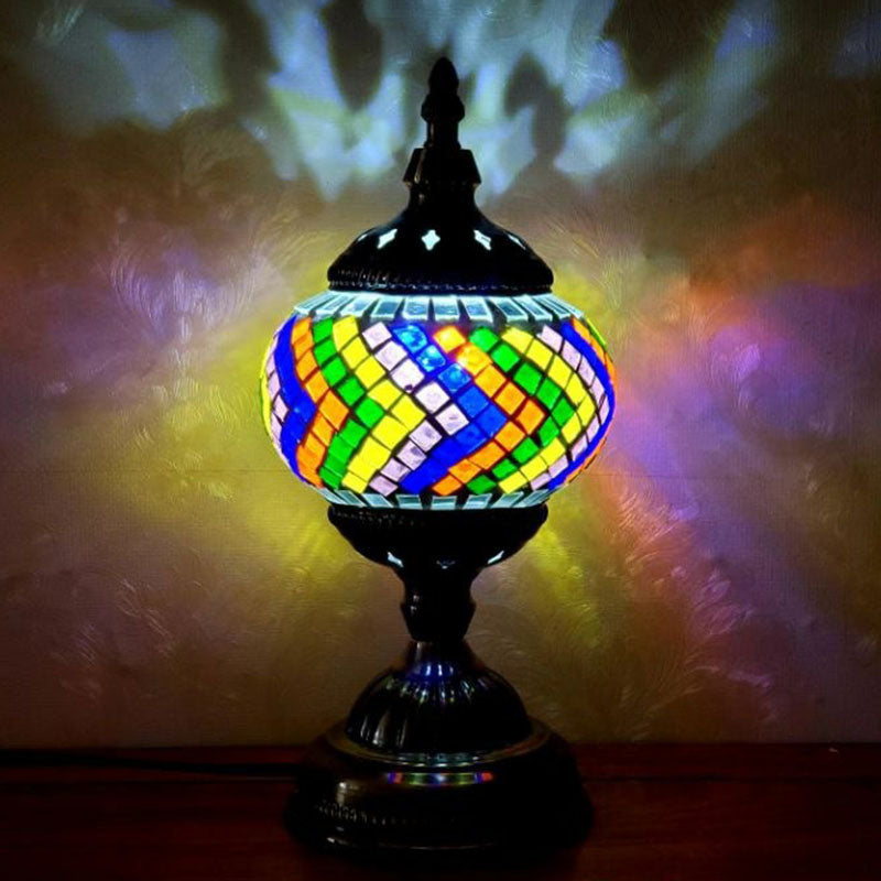 Turkish Oblate Nachttischlampe Single-Bulb-Glasschifftischleuchte für das Restaurant