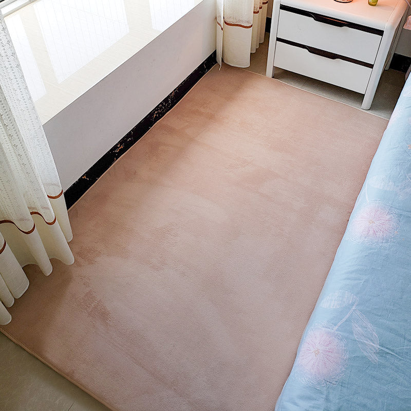 Minimalistischer, solider Teppich, mehrfarbiger Teppich aus Polypropylen, rutschfester, haustierfreundlicher Teppich für das Schlafzimmer
