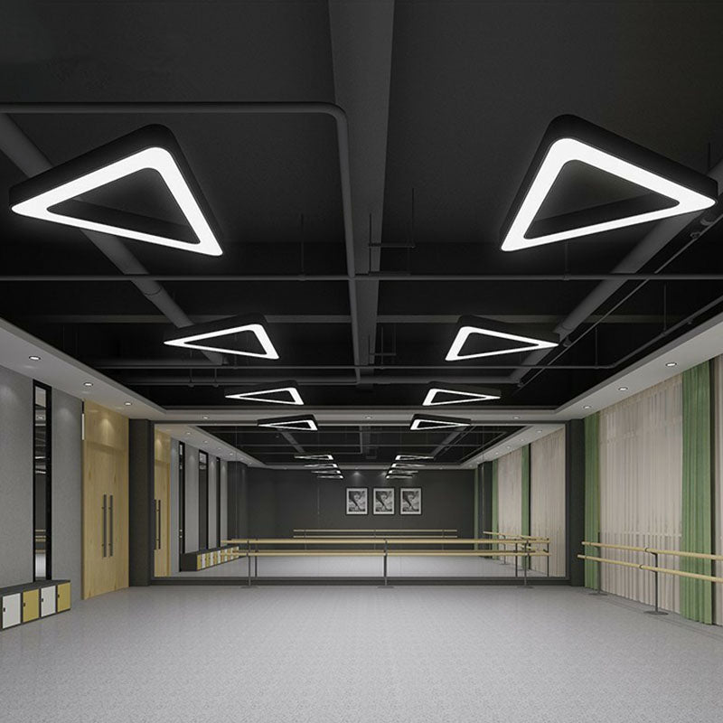 Luz de lámpara de gimnasio acrílico de LED triangular de estilo moderno de estilo moderno en negro