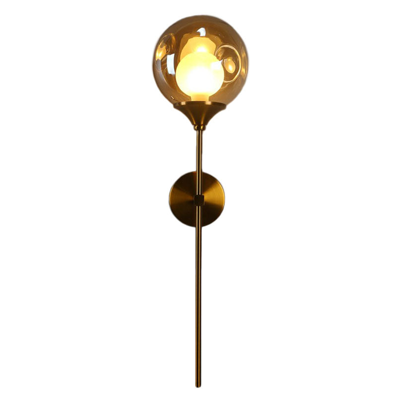 Noordse kogelvormige wandlichtglas 1-bulb entryway SCONCE-verlichting met koperen potloodarmarm