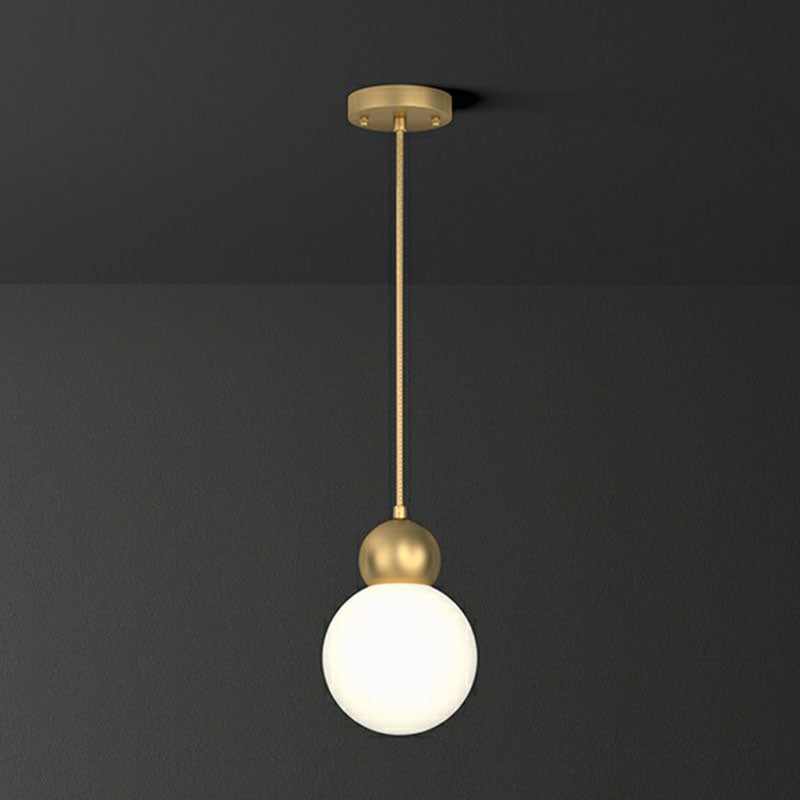 Gouden afwerking Balophanging Lichtarmatuur eenvoud 1 Licht melkglas hanger voor slaapkamer