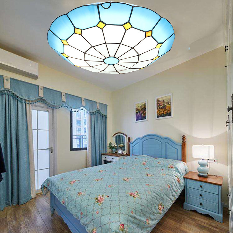 Tiffany Dome Shade Flush Mount Lighting Gridded Glass LED Flush Mount Fixture for Bedroom