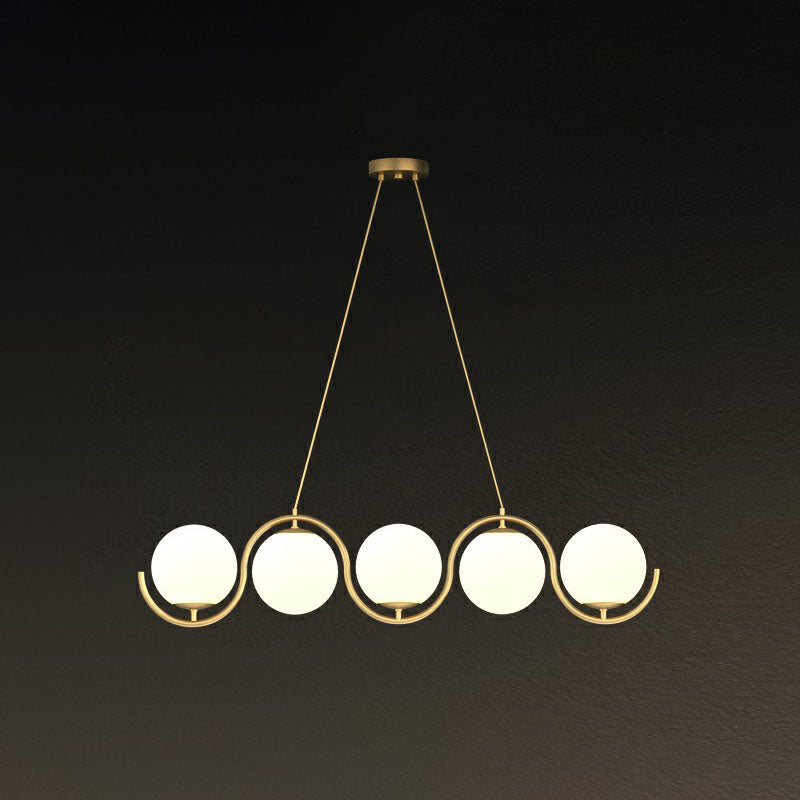 Luminaire métallique ondulé lampe suspendue postmoderne avec une teinte en verre à billes