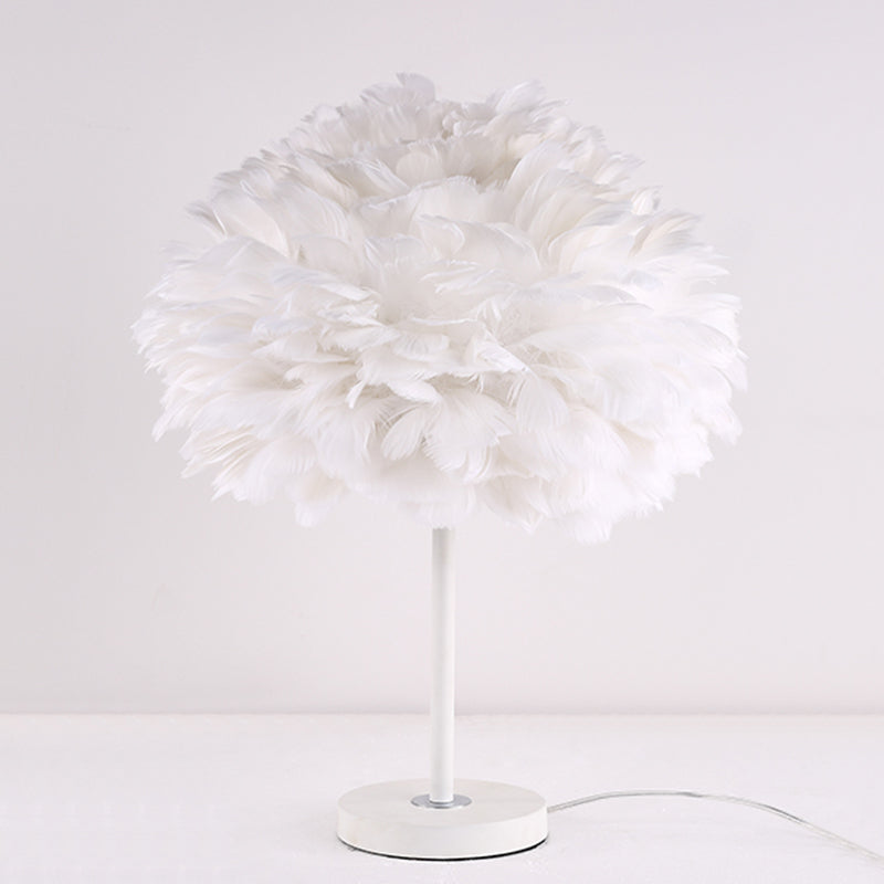 Handwevende veren tafellamp Minimalistisch wit nachtkastje Licht voor eend