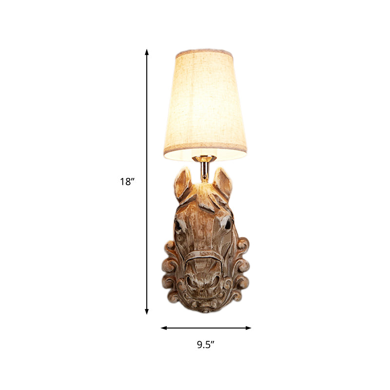 Country Horse Sconce Lampe 1 Bulbe en résine MurMe Light en marron avec une teinte en tissu conique