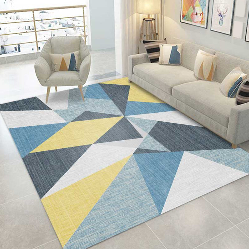 Multi Colored Geometric Pattern Rug Polypropylene Modern Indoor Rug Easy Care Pet Friendly Area Carpet in Living Room