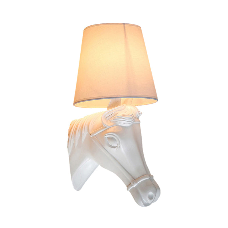 Éclairage d'applications de tête de cheval en métal traditionnel 1 chambre à coucher légère lampe murale en noir / blanc avec une nuance de tissu, 8,5 "/ 12" W