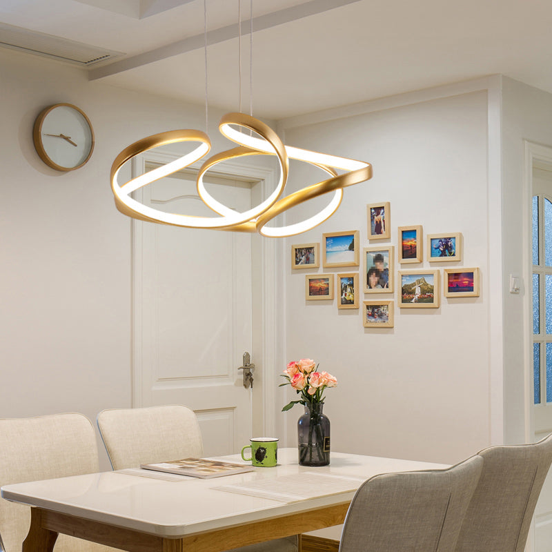 Lampada per il ristorante in metallo Twisty Led Lamting Lamping Slease Gold Hanging Lampada per il ristorante