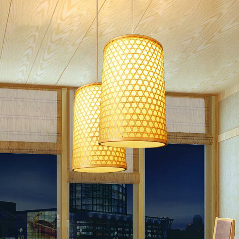 1 Bulb Restaurant Pendant Ceiling Light Simplicity Beige Pendulum Light with Cylinder Bamboo Shade
