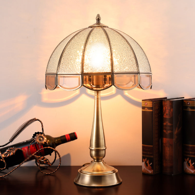 1 Kopfwasserglas Tischlampe Traditionelle Bronzekuppel Schlafzimmer mit überbrochenem Nachtlicht