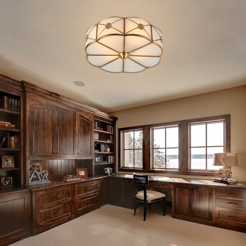 Blume Wohnzimmer Flush-Mount Licht Antike weiße Glas Messing Deckenleuchte mit X-Brace