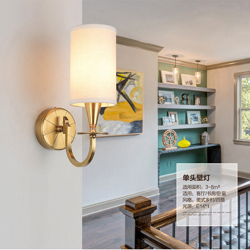 Cylindre en laiton Light Light Retro Fabric Shade 1/2 Light Lampe murale de chambre à coucher avec bras en métal arqué en métal