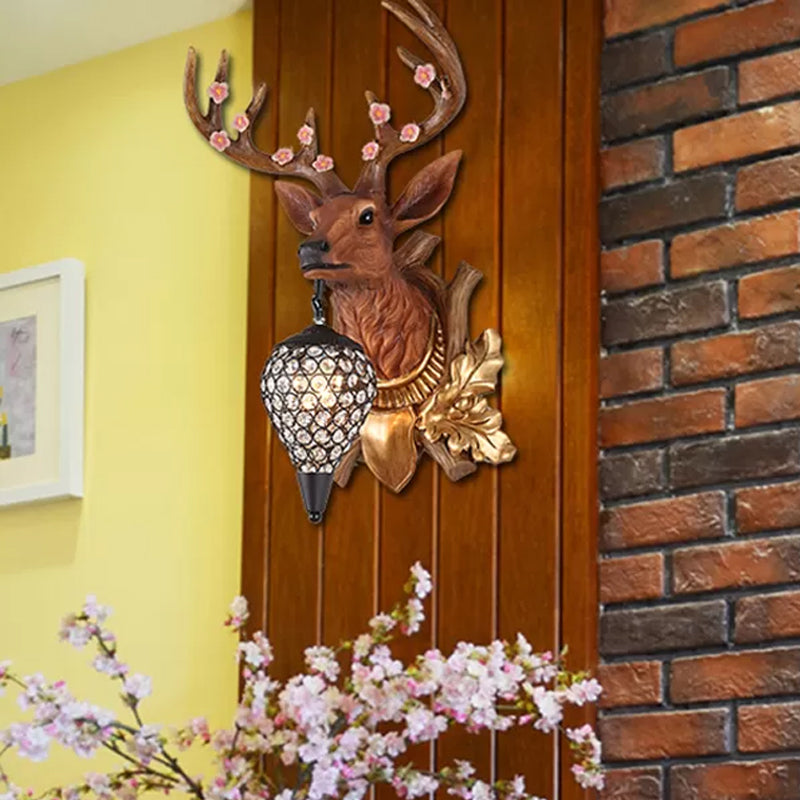 1 Light Vanity Lamp Country Brown / White Resin Sconce Light pour la salle de bain avec une teinte en cristal en larmes