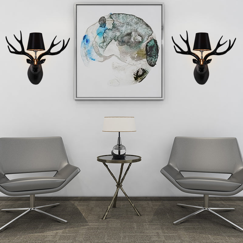 Resin Deer Sconce Light Country 1 Light Living Room Lampe murale en noir / mat noir / blanc avec de l'ombre en tissu