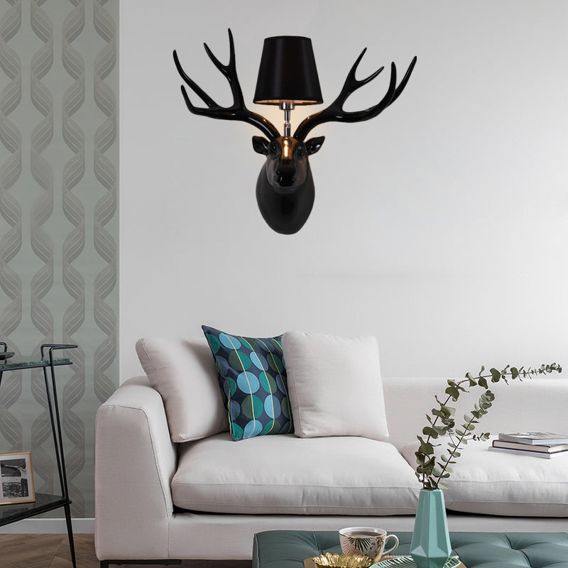 Resin Deer Sconce Light Country 1 Light Living Room Lampe murale en noir / mat noir / blanc avec de l'ombre en tissu