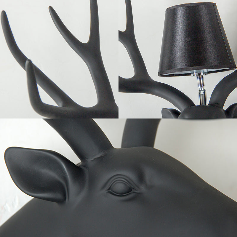 Resin Deer Sconce Light Country 1 Light Living Room Lampe murale en noir / mat noir / blanc avec de l'ombre en tissu