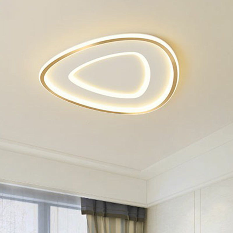 Goldene, tropfenförmige Deckenbeleuchtung, schlichte LED-Unterputzleuchte aus Acryl