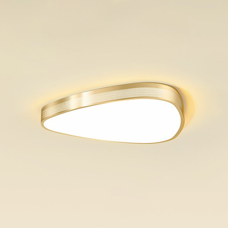 Geometrisch geformte Metall-Deckenleuchte, minimalistische LED-Einbauleuchte mit Netzseite