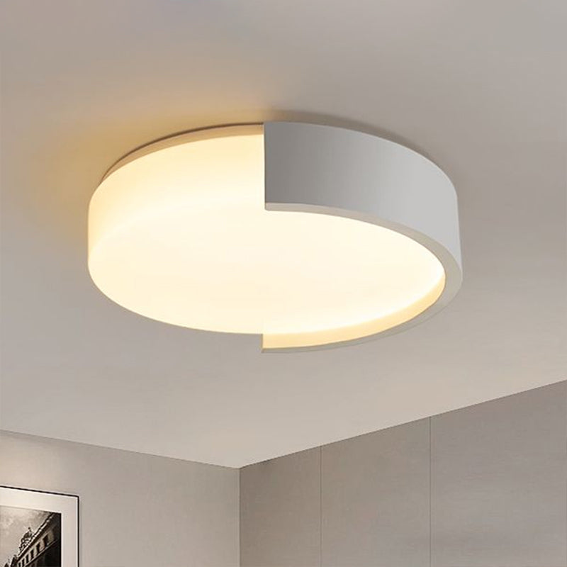 Round Bedroom LED Ceiling Flush Light Acrylic Minimalist Flushmount Lighting in White