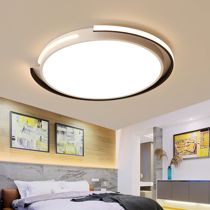 Minimalism LED Flush Mounted Lamp Black and White Round Ceiling Light with Acrylic Shade