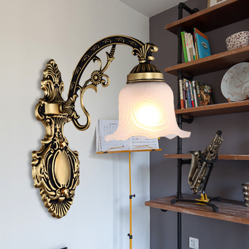 Messing/goldener überbackener Wandleuchte Retro weißer Glasschatten 1/2-Licht Wohnzimmer Wandlampe