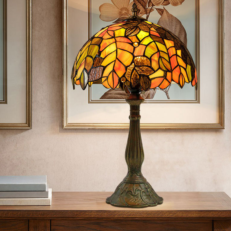 Luce notturna a motivi di uva Light 1-Bulb Tiffany Glass lampada da tavolo tradizionale per camera da letto