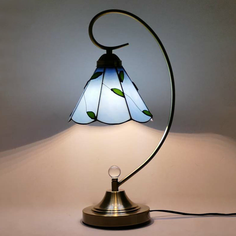 Lampada da tavolo a coccole Tiffany 1 comodino in metallo con tonalità in vetro tagliato a mano