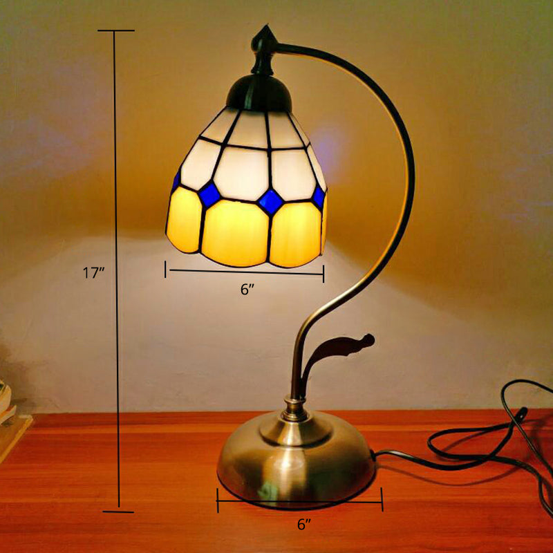 Lampada da tavolo a coccole Tiffany 1 comodino in metallo con tonalità in vetro tagliato a mano