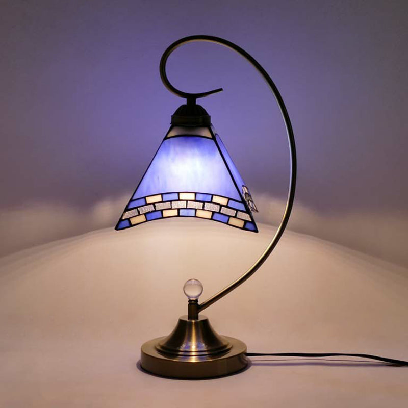 Lampada da tavolo a coccole Tiffany 1 comodino in metallo con tonalità in vetro tagliato a mano
