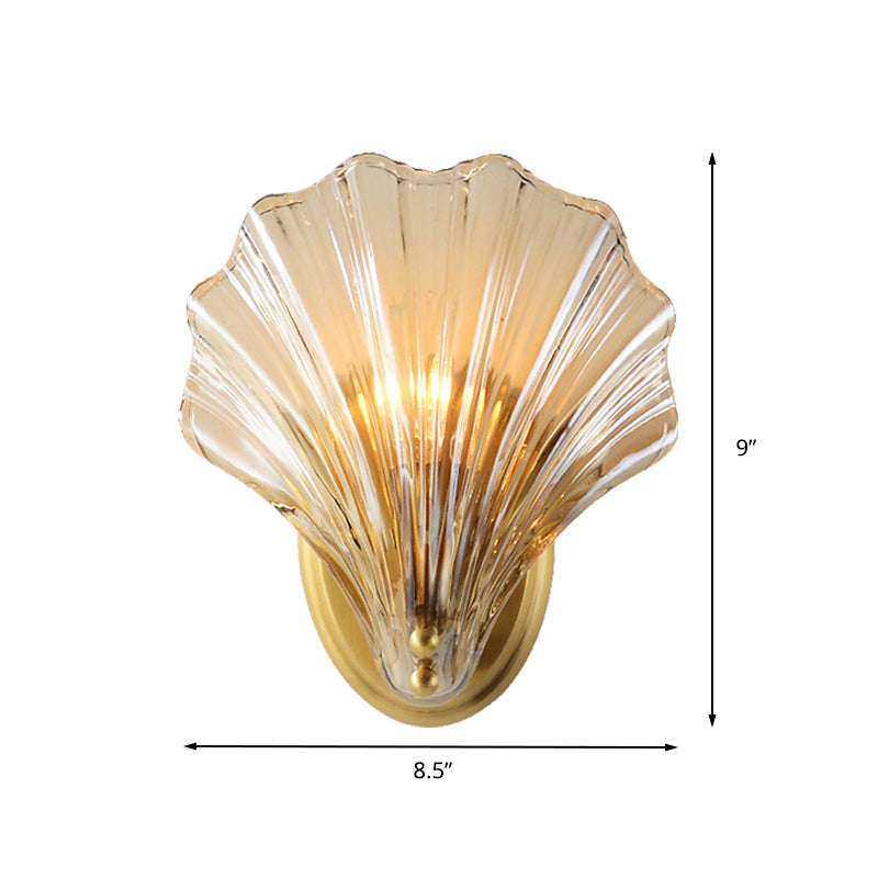 Traditional Scalloped Wall Mount Lighting Clear Glass 1 Head Wall Mounted Lamp in Brass