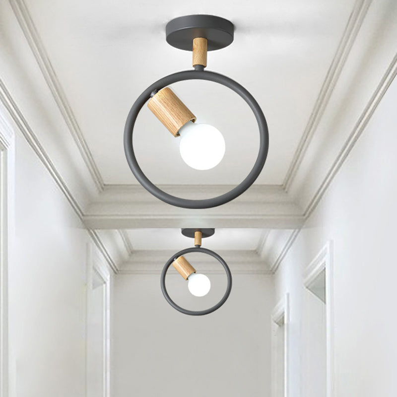 Nordic Ring-geformte Deckenbehandlung Metall 1-Licht-Korridor Halbflush Mount Light