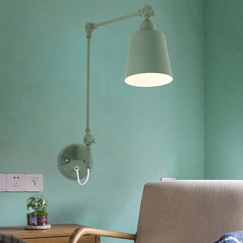 Verjüngte Aufgabe Wandleuchte nordisches Metall 1-Licht Wohnzimmer Wandmontage Licht mit Schwingarmarm
